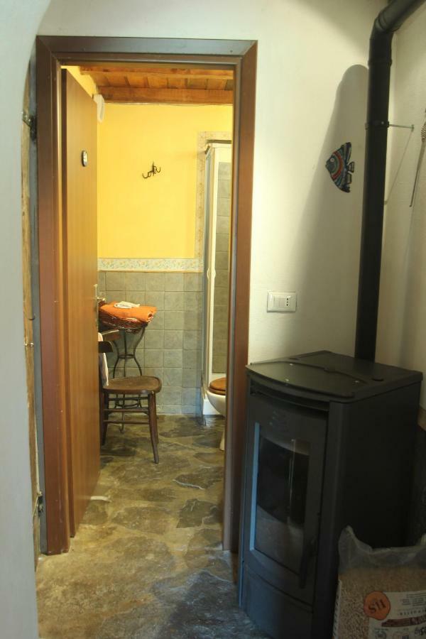 La Casa Nel Bosco-Senza Auto Guest House Ponte della Venturina Ngoại thất bức ảnh