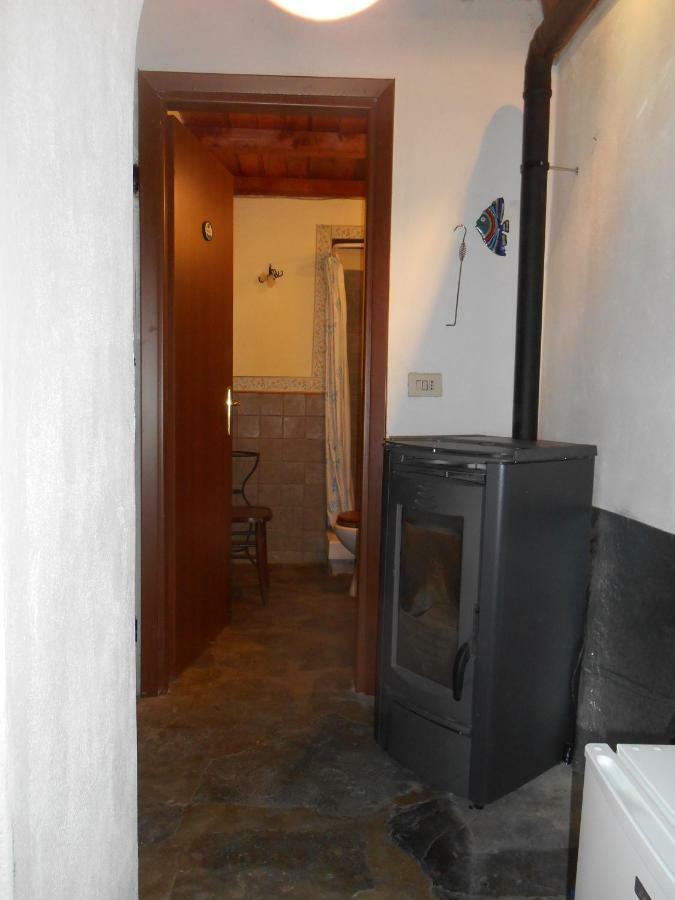 La Casa Nel Bosco-Senza Auto Guest House Ponte della Venturina Ngoại thất bức ảnh